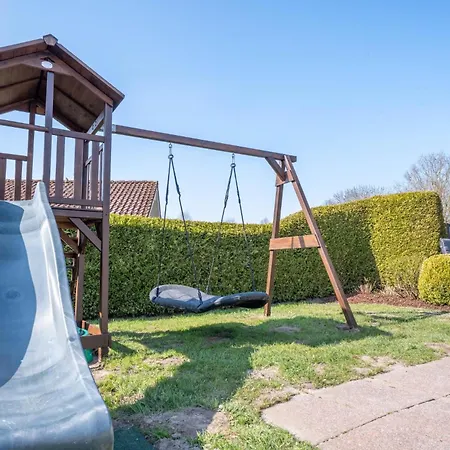 Kinderfreundliches 5 Personen Wellnessferienhaus Treibholz Mit Zwei Duschen Und Toiletten, Sauna, Whirlpool, Kaminofen, Wintergarten Und Kanu In Otterndorf