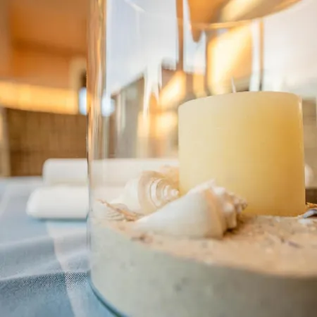 펜션 Kinderfreundliches 5 Personen Wellnessferienhaus Treibholz Mit Zwei Duschen Und Toiletten, Sauna, Whirlpool, Kaminofen, Wintergarten Und Kanu In