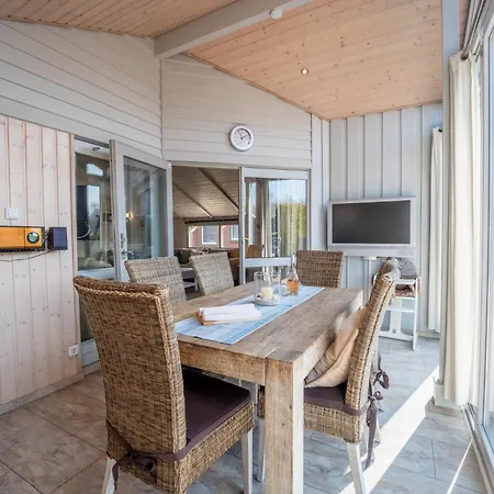 Kinderfreundliches 5 Personen Wellnessferienhaus Treibholz Mit Zwei Duschen Und Toiletten, Sauna, Whirlpool, Kaminofen, Wintergarten Und Kanu In * Otterndorf