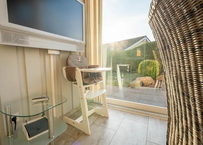 Kinderfreundliches 5 Personen Wellnessferienhaus Treibholz Mit Zwei Duschen Und Toiletten, Sauna, Whirlpool, Kaminofen, Wintergarten Und Kanu In Σπίτι διακοπών