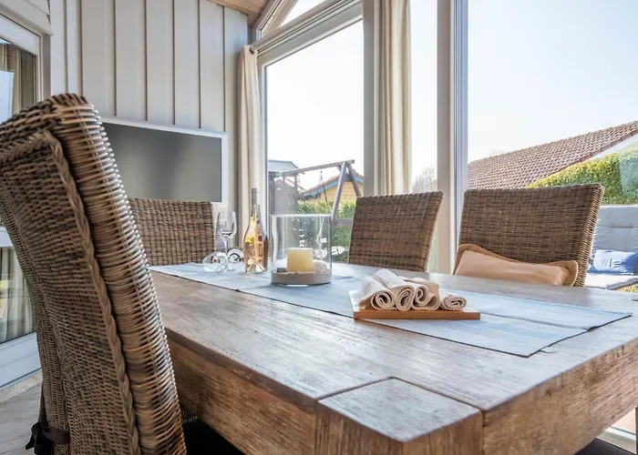 Kinderfreundliches 5 Personen Wellnessferienhaus Treibholz Mit Zwei Duschen Und Toiletten, Sauna, Whirlpool, Kaminofen, Wintergarten Und Kanu In