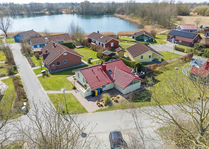 Kinderfreundliches 5 Personen Wellnessferienhaus Treibholz Mit Zwei Duschen Und Toiletten, Sauna, Whirlpool, Kaminofen, Wintergarten Und Kanu In