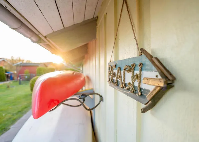 Σπίτι διακοπών Kinderfreundliches 5 Personen Wellnessferienhaus Treibholz Mit Zwei Duschen Und Toiletten, Sauna, Whirlpool, Kaminofen, Wintergarten Und Kanu In Otterndorf